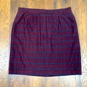 Carriage Court Vintage Wool Blend Burgundy/Navy/Brown Plaid Pencil Skirt